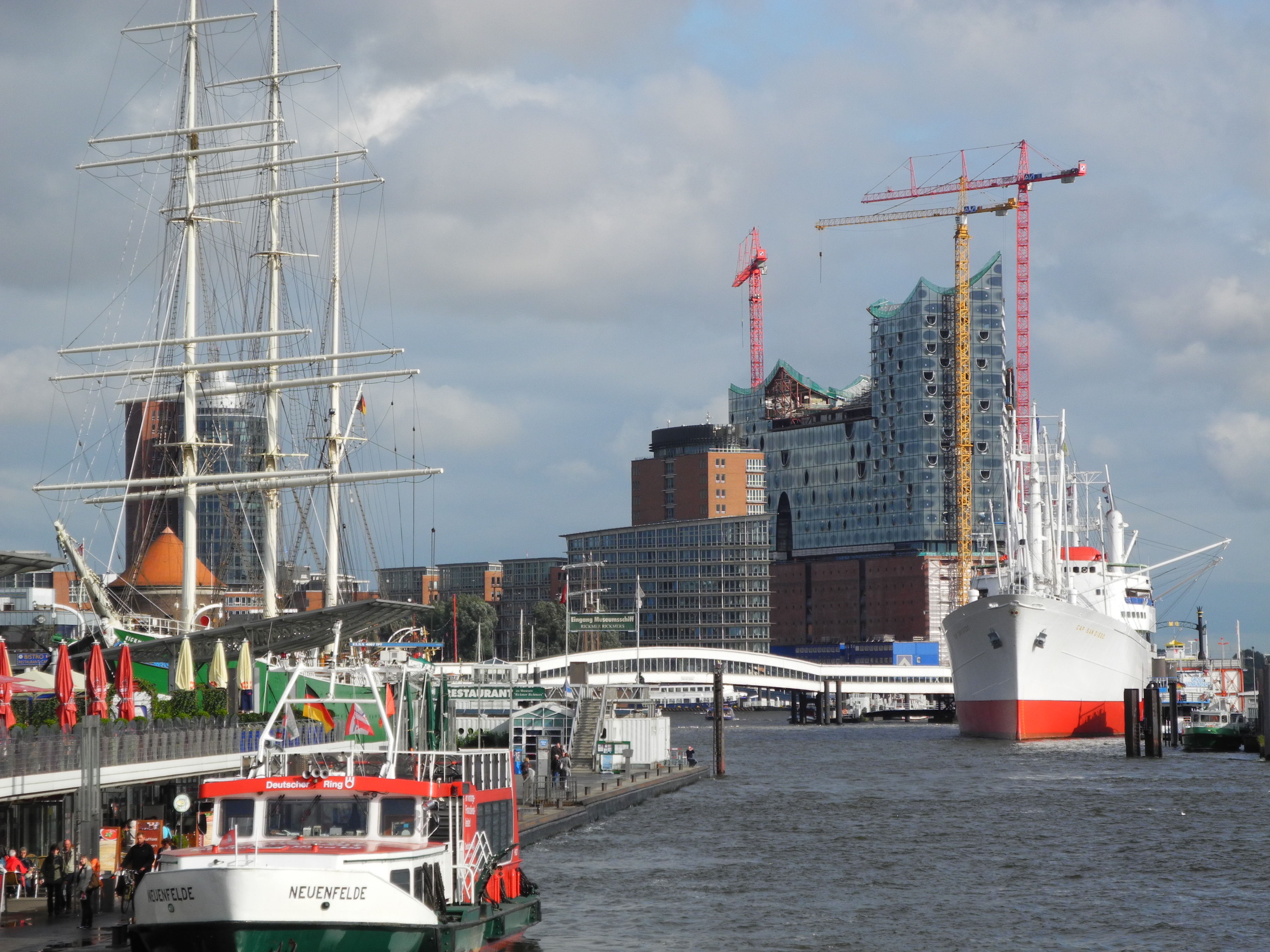 Hamburger Hafen Elbphilharmonie