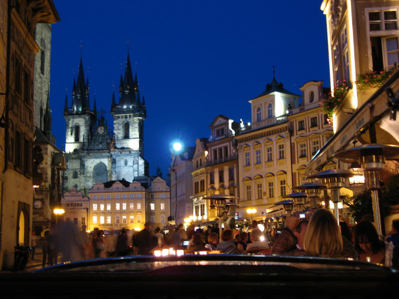 Prag bei Nacht