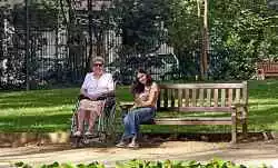 Seniorenbetreuung auf Reisen